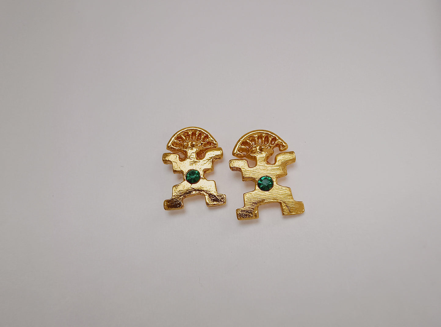 🐆 Topos Zircón Pectoral Hombre - Jaguar